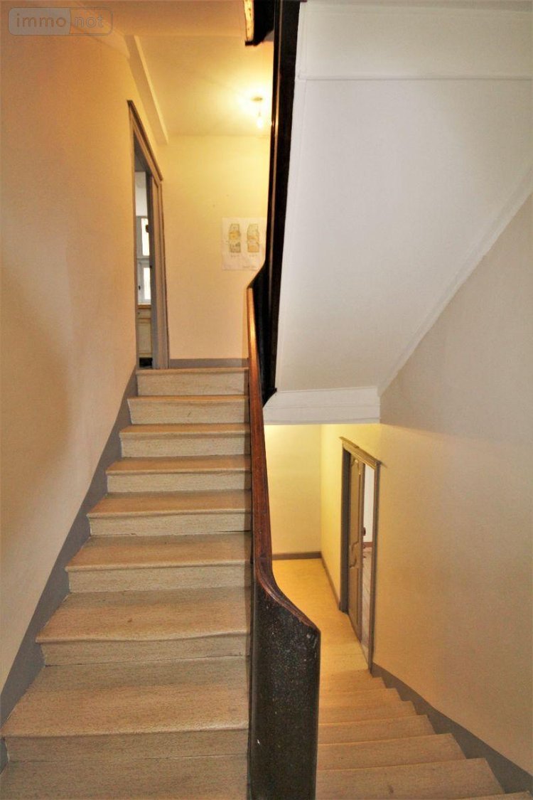 Immeuble a vendre Villefranche-de-Rouergue 12200 Aveyron 200 m2  148000 euros