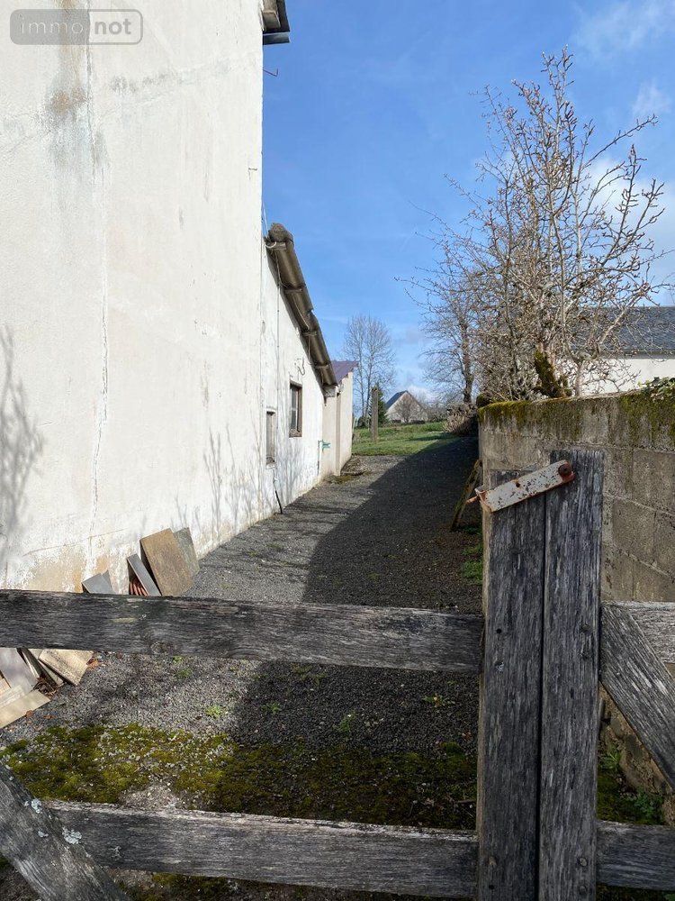Maison a vendre Anglards-de-Salers 15380 Cantal 295 m2  106000 euros