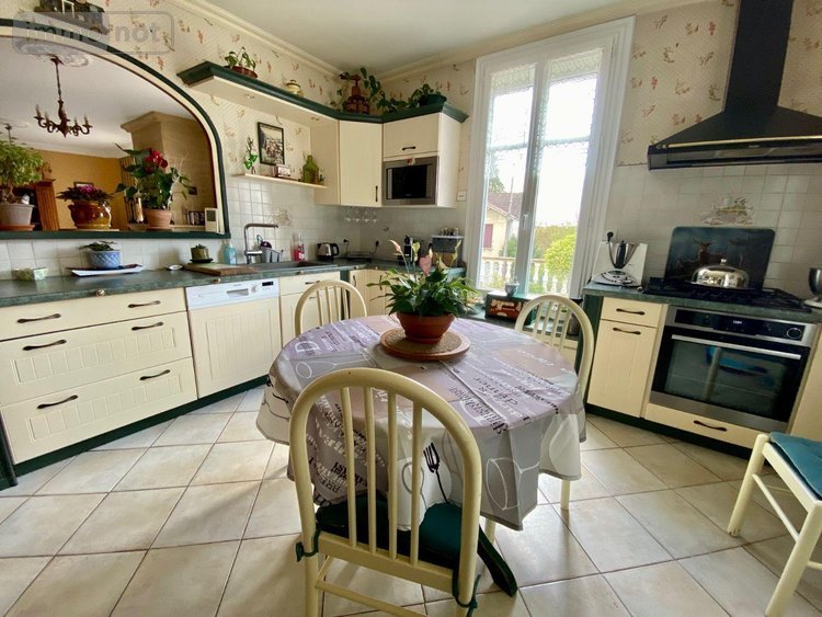 Maison a vendre Vierzon 18100 Cher 260 m2 7 pièces 252960 euros