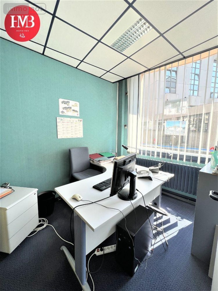 Fonds et murs commerciaux a vendre Aurillac 15000 Cantal 70 m2  73500 euros