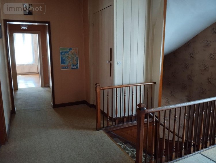 Maison a vendre Crécy-sur-Serre 02270 Aisne 240 m2 10 pièces 196000 euros