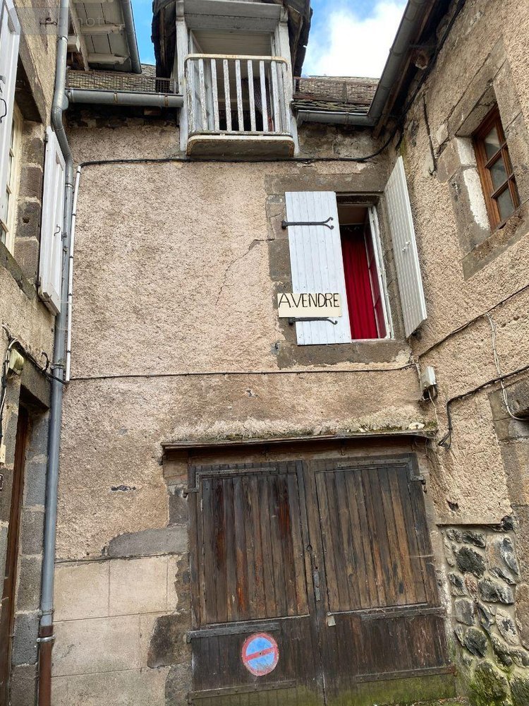 Maison a vendre Salers 15140 Cantal 70 m2  42400 euros