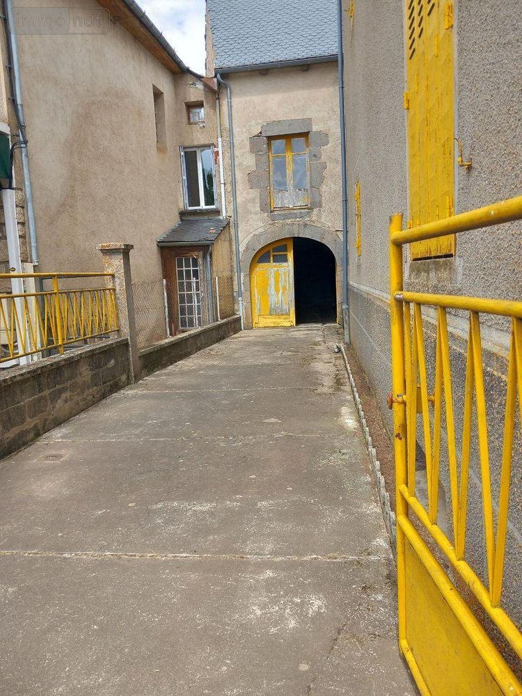 Maison a vendre Valuéjols 15300 Cantal 129 m2 6 pièces 69000 euros