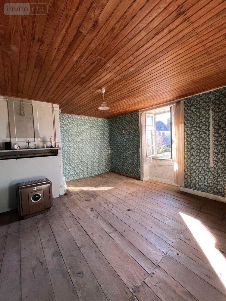 Maison a vendre Anglards-de-Salers 15380 Cantal 110 m2  53000 euros