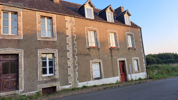 Maison a vendre Botsorhel 29650 Finistère 313 m2 8 pièces 99200 euros