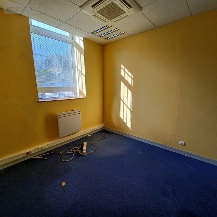 Fonds et murs commerciaux a vendre Saint-Pol-de-Léon 29250 Finistère 116 m2  157500 euros