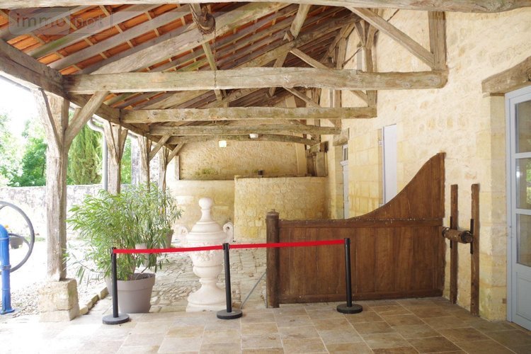 propriete a vendre Sorges-et-Ligueux-en-Périgord 24420 Dordogne 900 m2 14 pièces 1144000 euros