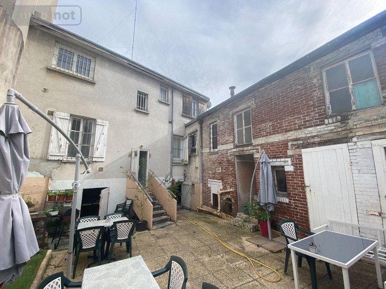 Fonds et murs commerciaux a vendre Chartres 28000 Eure-et-Loir 92 m2  248400 euros