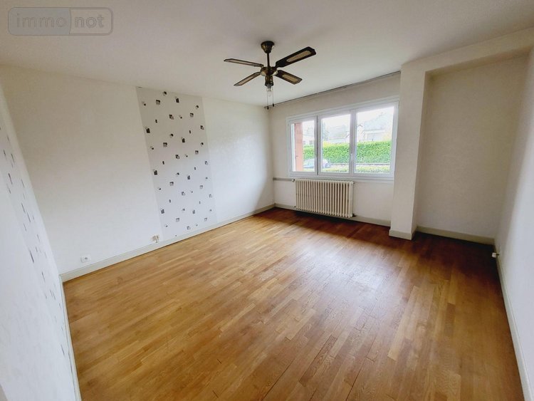 Immeuble a vendre Ussel 19200 Corrèze 360 m2  322400 euros