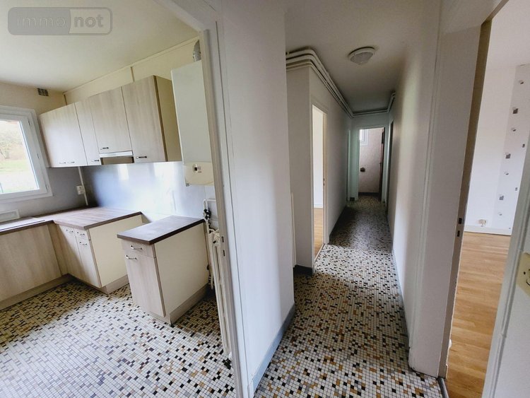 Immeuble a vendre Ussel 19200 Corrèze 360 m2  322400 euros