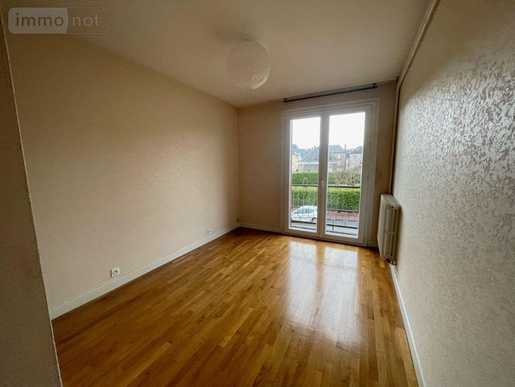 Immeuble a vendre Ussel 19200 Corrèze 360 m2  322400 euros