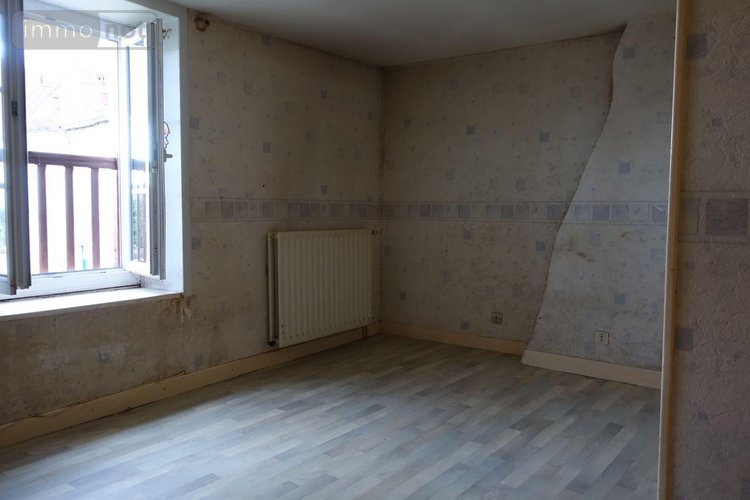 Maison a vendre Saint-Amand-Montrond 18200 Cher 91 m2 4 pièces 49820 euros