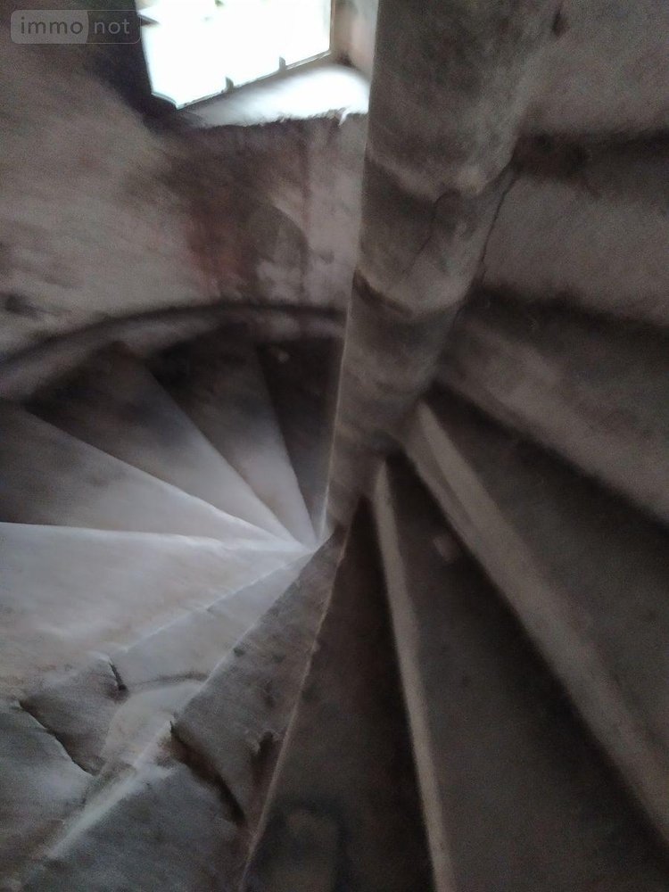 Maison a vendre Chantelle 03140 Allier  175000 euros