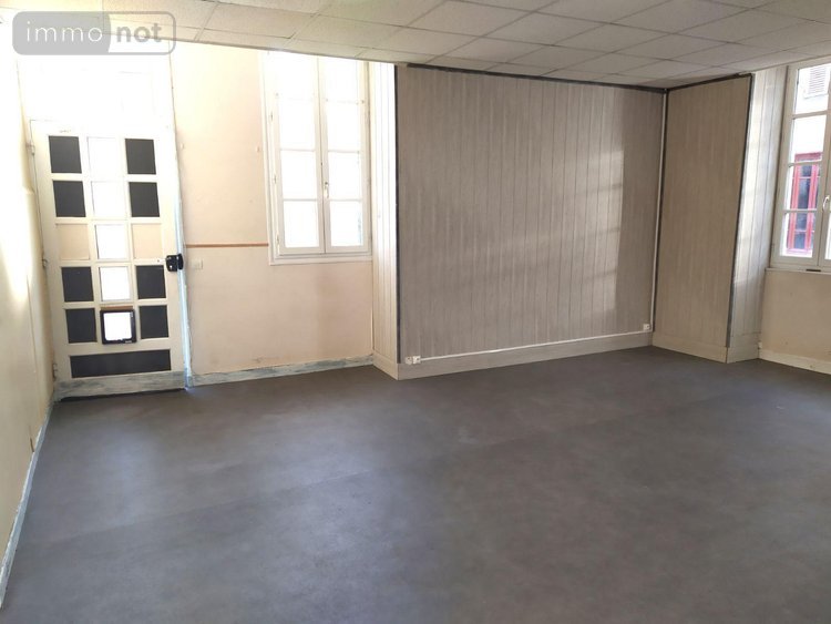 Maison a vendre Chantelle 03140 Allier 300 m2 12 pièces 149000 euros