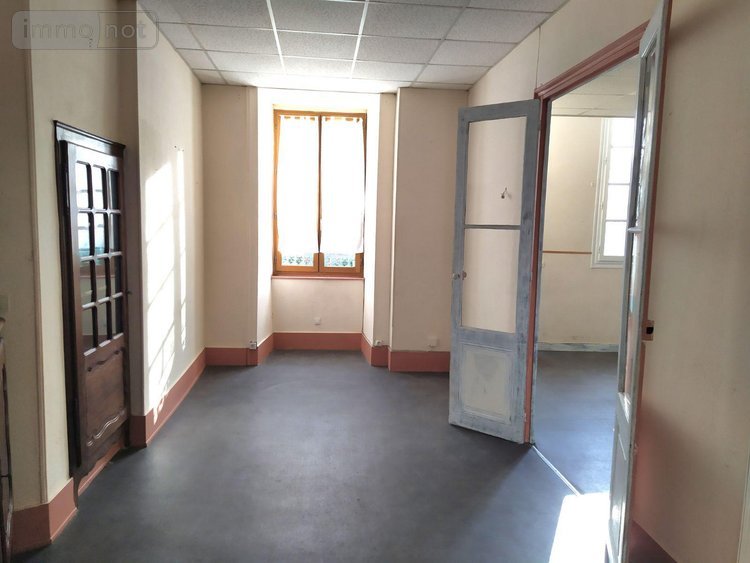 Maison a vendre Chantelle 03140 Allier 300 m2 12 pièces 149000 euros