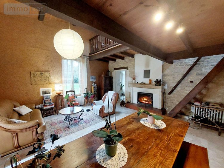 propriete a vendre Chambon 17290 Charente-Maritime 243 m2 8 pièces 457600 euros