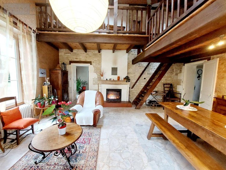 propriete a vendre Chambon 17290 Charente-Maritime 243 m2 8 pièces 457600 euros