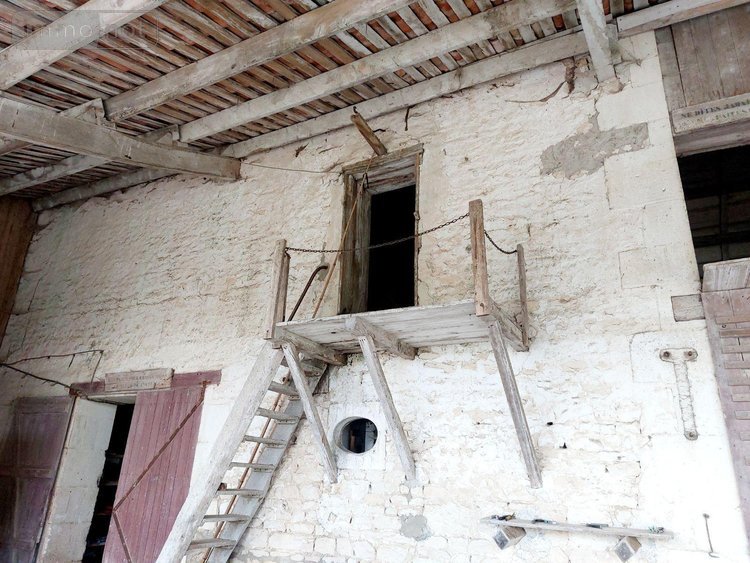 propriete a vendre Chambon 17290 Charente-Maritime 243 m2 8 pièces 457600 euros