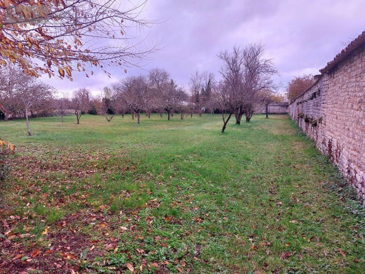 propriete a vendre Chambon 17290 Charente-Maritime 243 m2 8 pièces 457600 euros