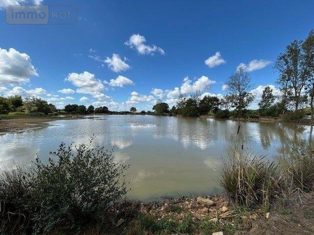 Terrains de loisirs bois etangs a vendre Mauvières 36370 Indre 61878 m2  286200 euros