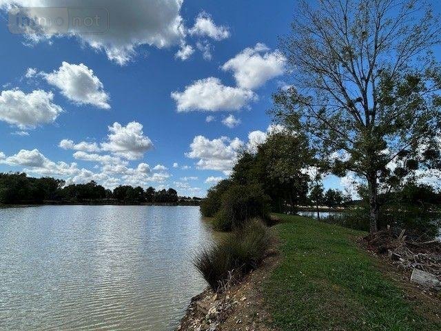 Terrains de loisirs bois etangs a vendre Mauvières 36370 Indre 61878 m2  286200 euros