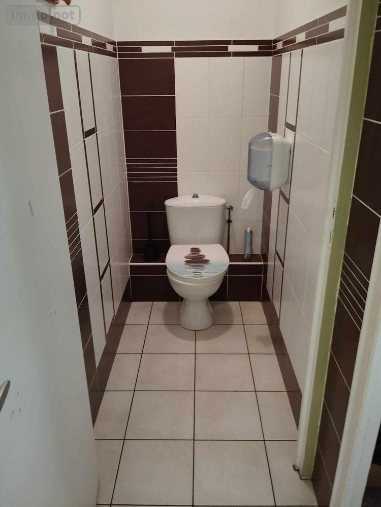 Fonds et murs commerciaux a vendre Isigny-le-Buat 50540 Manche 165 m2  168398 euros