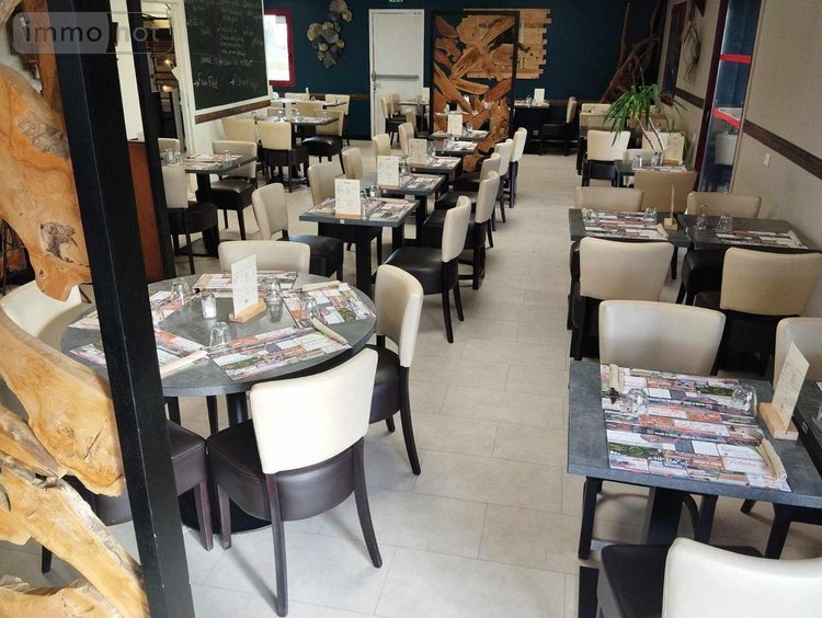 Fonds et murs commerciaux a vendre Isigny-le-Buat 50540 Manche 165 m2  168398 euros