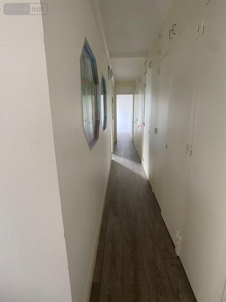 Fonds et murs commerciaux a vendre Limoges 87000 Haute-Vienne 97 m2  90650 euros