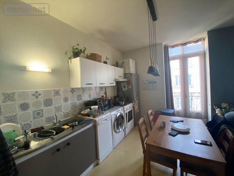 Immeuble a vendre Mauriac 15200 Cantal  307400 euros