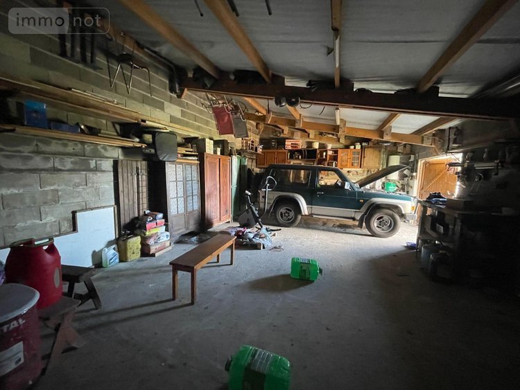 Garage et parking a vendre Chantrigné 53300 Mayenne 57 m2  11200 euros