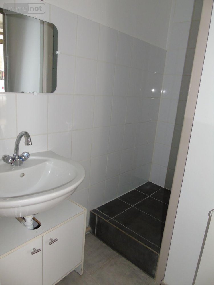 Location appartement Avallon 89200 Yonne 26 m2 2 pièces 290 euros
