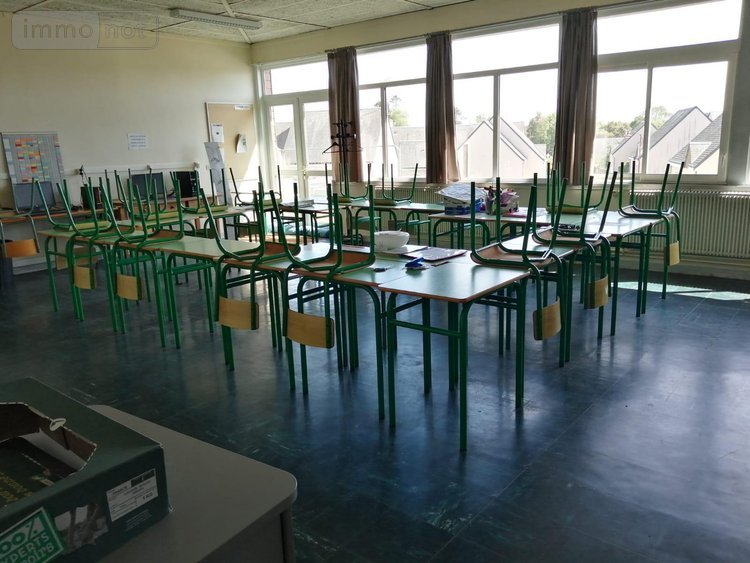 Immeuble a vendre Barenton 50720 Manche 2300 m2  315300 euros