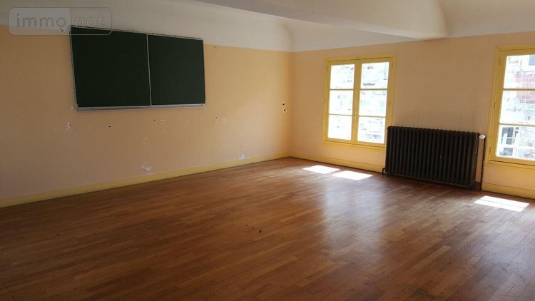 Immeuble a vendre Barenton 50720 Manche 2300 m2  315300 euros