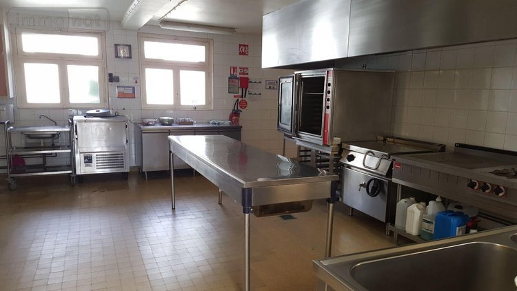 Immeuble a vendre Barenton 50720 Manche 2300 m2  315300 euros