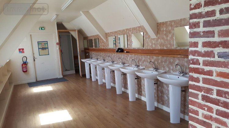 Immeuble a vendre Barenton 50720 Manche 2300 m2  315300 euros