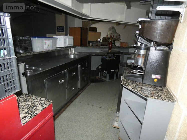 Fonds et murs commerciaux a vendre Gerzat 63360 Puy-de-Dôme 900 m2  518000 euros