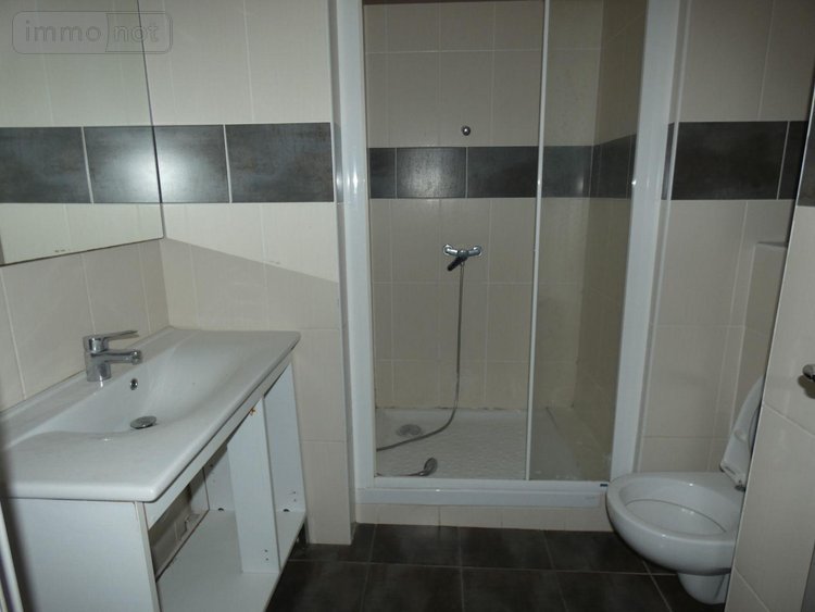 Fonds et murs commerciaux a vendre Gerzat 63360 Puy-de-Dôme 900 m2  518000 euros