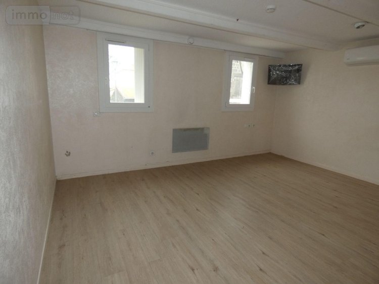 Fonds et murs commerciaux a vendre Gerzat 63360 Puy-de-Dôme 900 m2  518000 euros