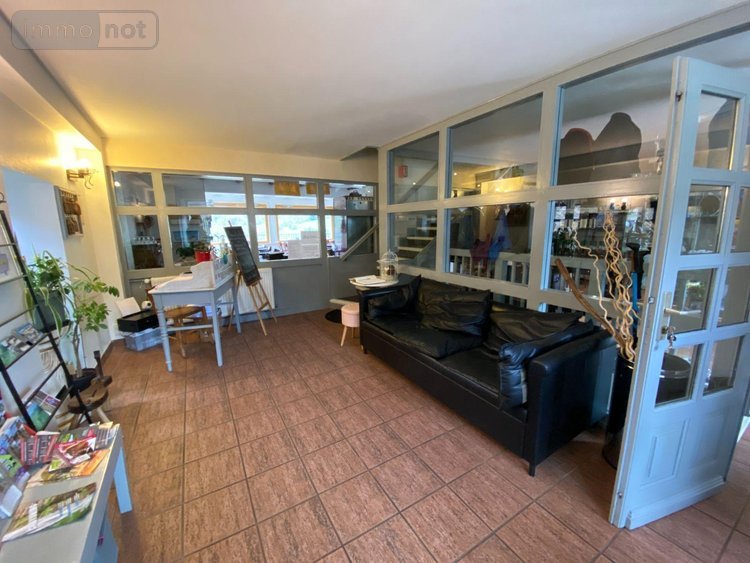 Fonds et murs commerciaux a vendre Le Falgoux 15380 Cantal  660000 euros