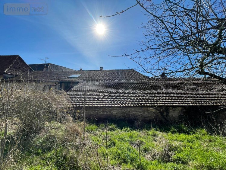 Immeuble a vendre Lacapelle-Marival 46120 Lot 177 m2  188400 euros