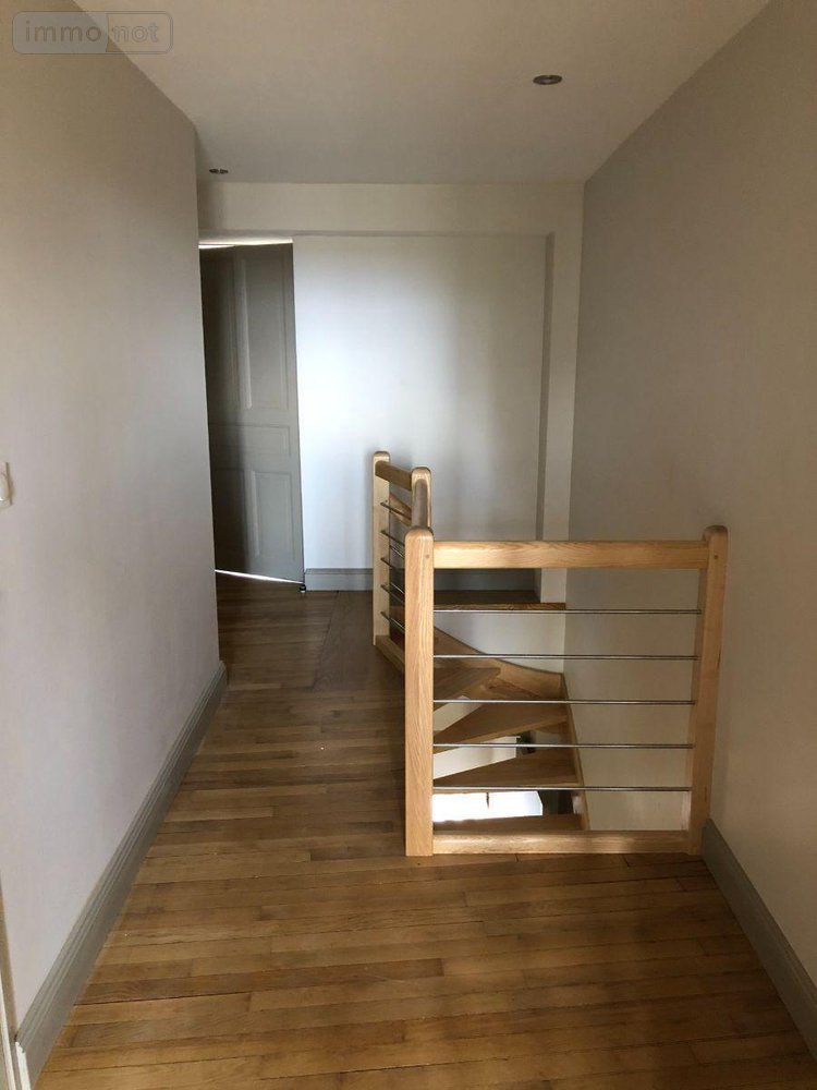 Immeuble a vendre Mauriac 15200 Cantal  275600 euros