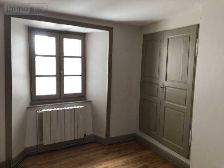 Immeuble a vendre Mauriac 15200 Cantal  275600 euros