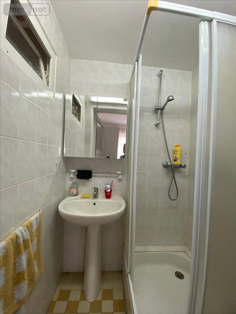 Immeuble a vendre Beaumont-le-Roger 27170 Eure 190 m2  251100 euros