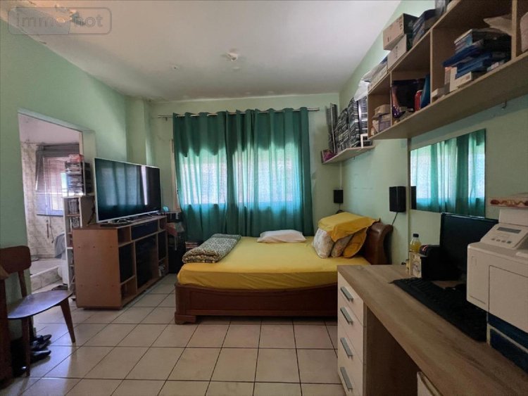 Immeuble a vendre Saint-Denis 97400 Réunion 160 m2  519000 euros