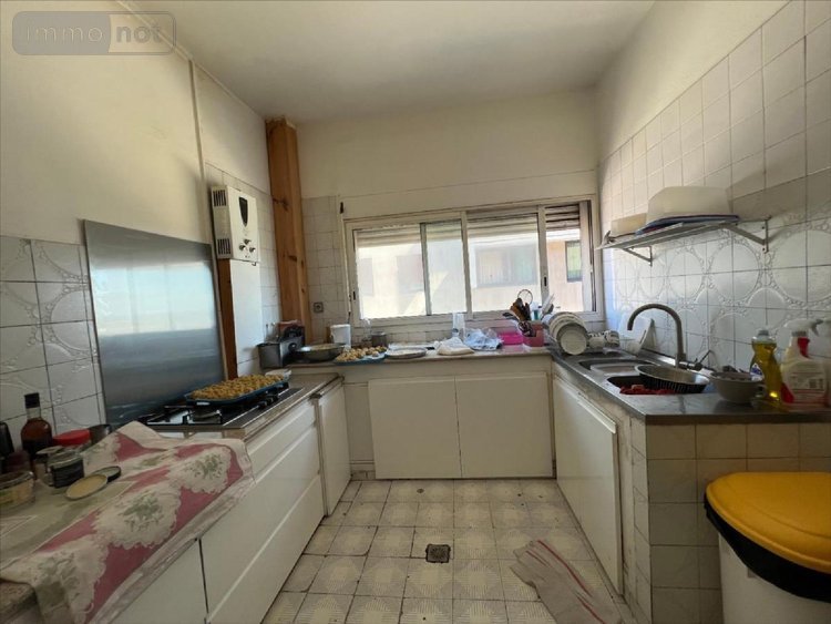 Immeuble a vendre Saint-Denis 97400 Réunion 160 m2  519000 euros