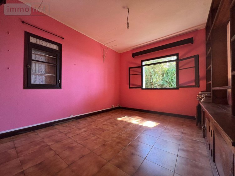 Maison a vendre Sainte-Clotilde 97490 Réunion 108 m2 4 pièces 509000 euros