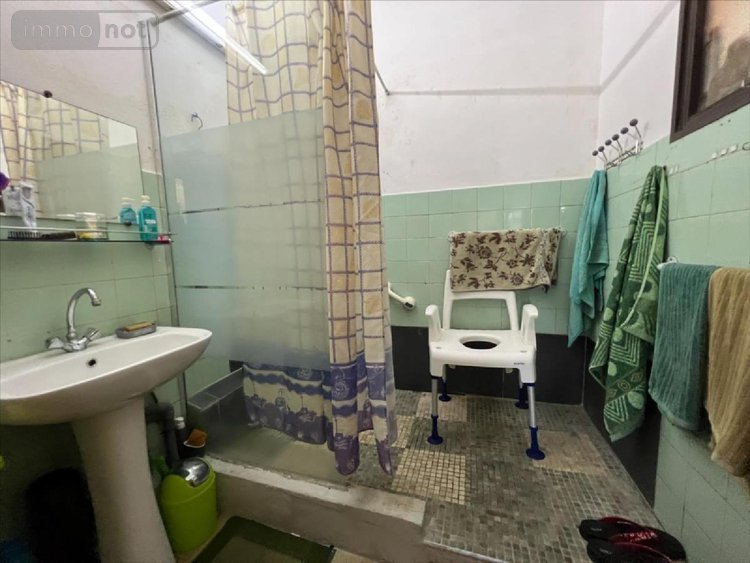 Immeuble a vendre Le Tampon 97430 Réunion 280 m2  420000 euros