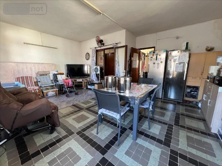 Immeuble a vendre Le Tampon 97430 Réunion 280 m2  420000 euros