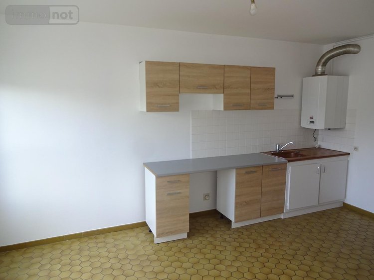 Location appartement Fougères 35300 Ille-et-Vilaine 89 m2 4 pièces 800 euros
