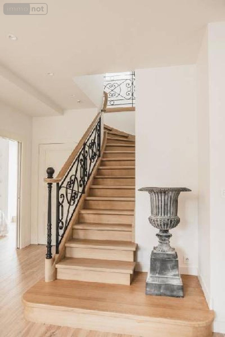 Location maison Rennes 35000 Ille-et-Vilaine 114 m2 5 pièces 2100 euros